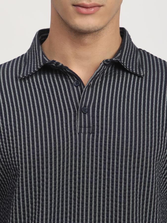 Printed Men Polo Neck T-Shirt image number 3