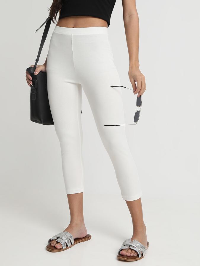 R&B Women Ivory Solid Cargo Capri Leggings