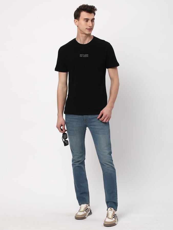 Men Regular Fit Round-Neck T-Shirt image number 1