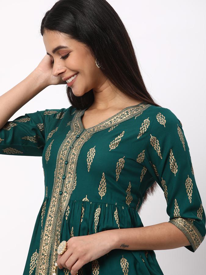 R&B Women Green Kurtas