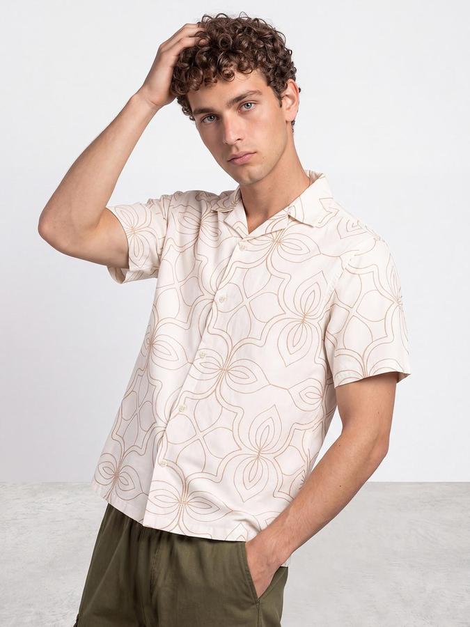 R&B Men Cream Textured Short Sleeves Relaxed Fit Shirt