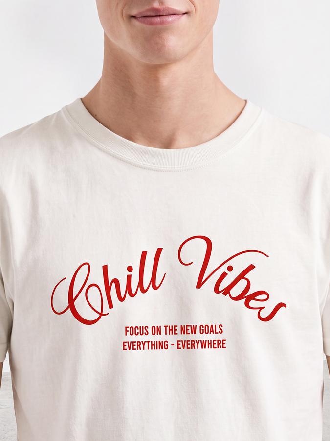 R&B Men White Typographic Print Short Sleeves Pure Cotton Tshirt