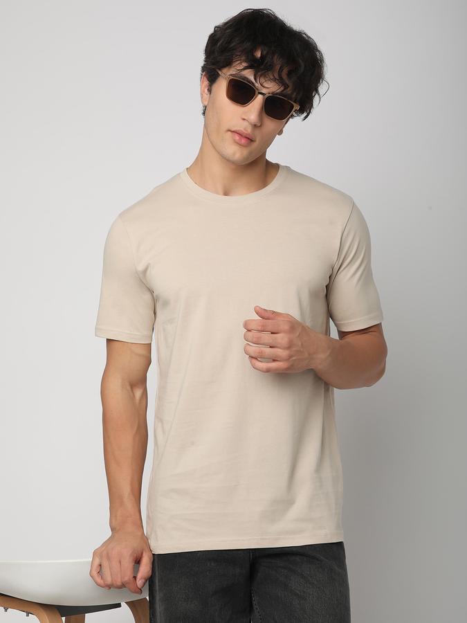 Solid Men Round Neck T-Shirt image number 0