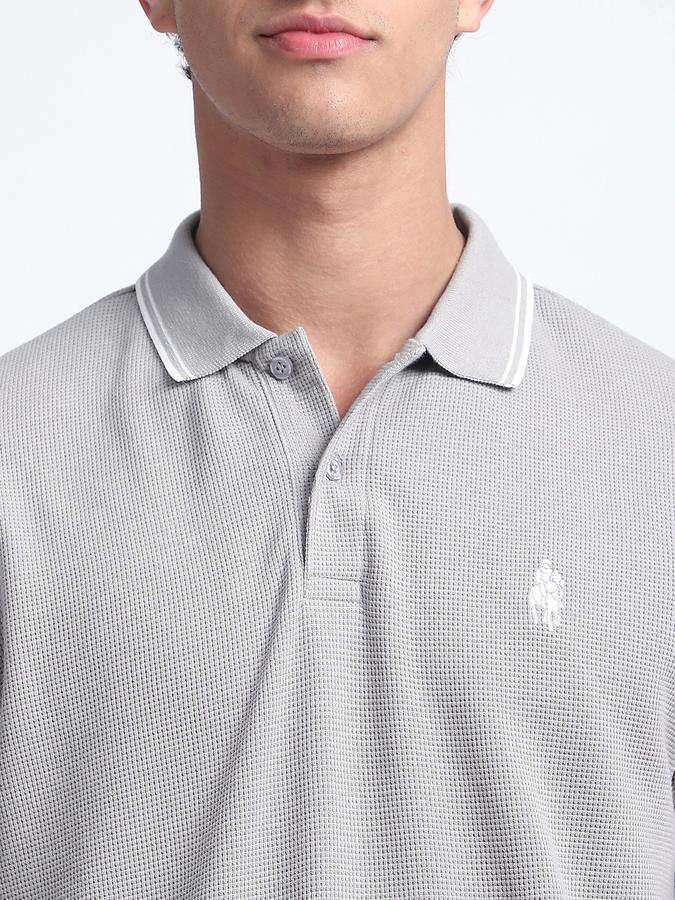 Men Cotton Blend Slim Fit Polo Neck Solid T-shirt