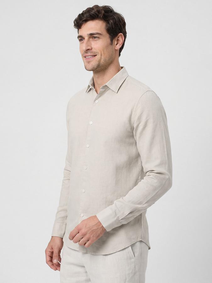 R&B Beige Solid Men Spread Collar Long Sleeves Shirt