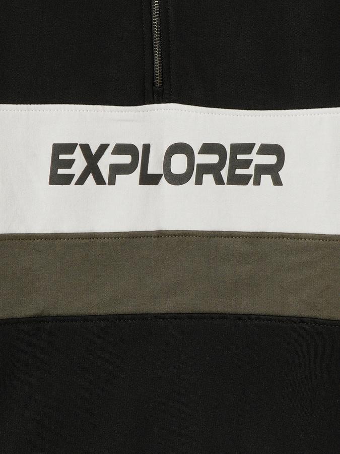 Boys Cotton Regular Fit Zip Neck Colour Block Sweatshirt