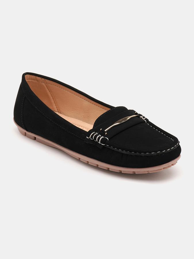 Women Lace-Up Casual Shoes image number 2