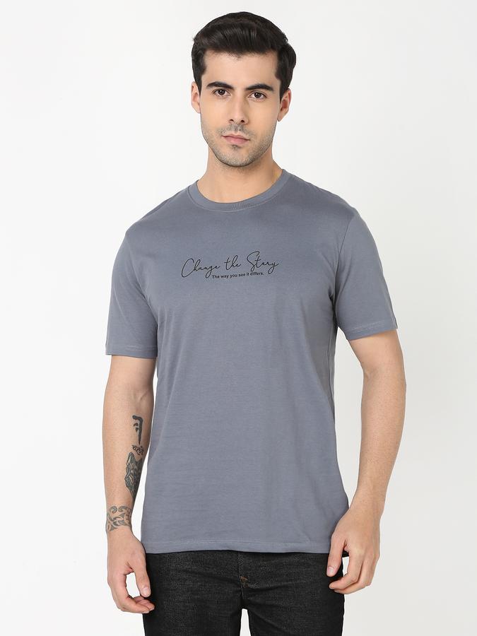 Men Typographic Print Regular Fit Crew-Neck T-Shirt image number 0
