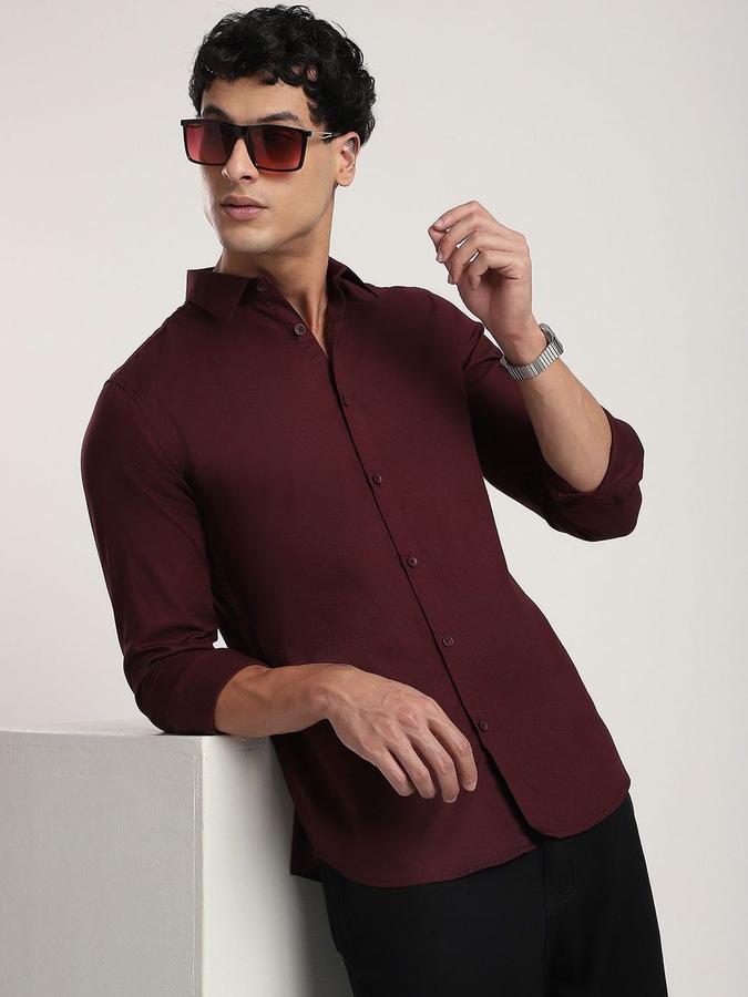 R&B Men Maroon Solid Long Sleeves Shirt 