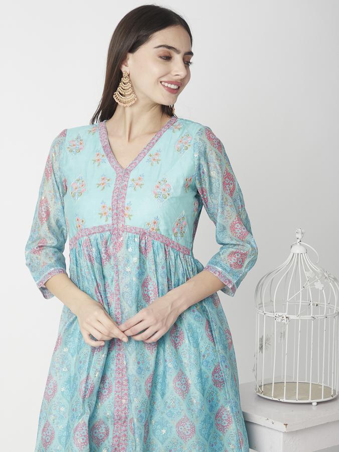 Women Polyester Regular Fit V Neck Embroidered Kurta