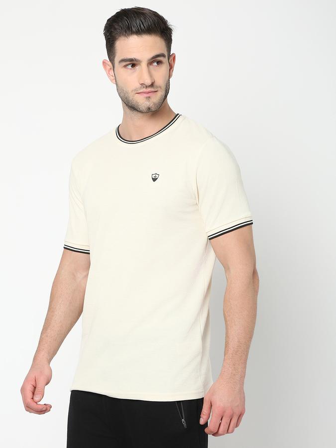 Men Regular Fit Round-Neck T-Shirt image number 1