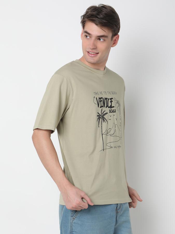 Men Graphic Print Relaxed Fit Crew-Neck T-Shirt image number 2