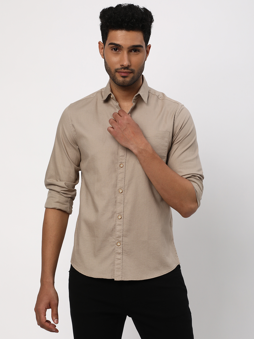 Spread-Collar Shirt with Full Sleeves image number 4