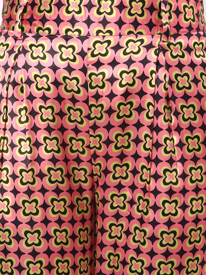 Women Relaxed Fit Trousers image number 3