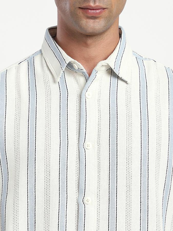 Men Cotton Blend Regular Fit Point Collar Striped Shirt