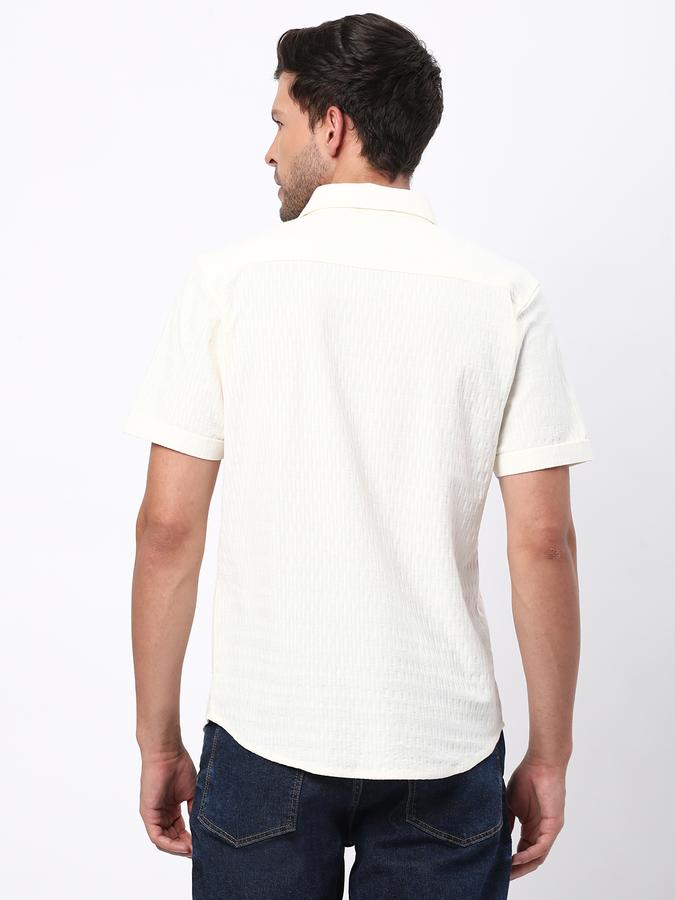 Men Regular Fit Shirt with Spread Collar image number 2