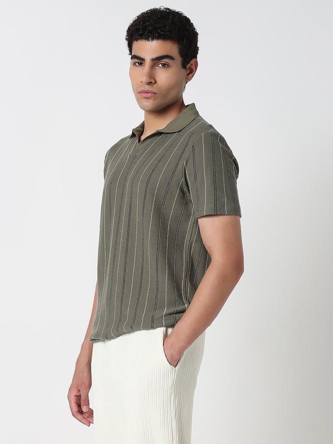 Printed Men Polo Neck T-Shirt image number 3