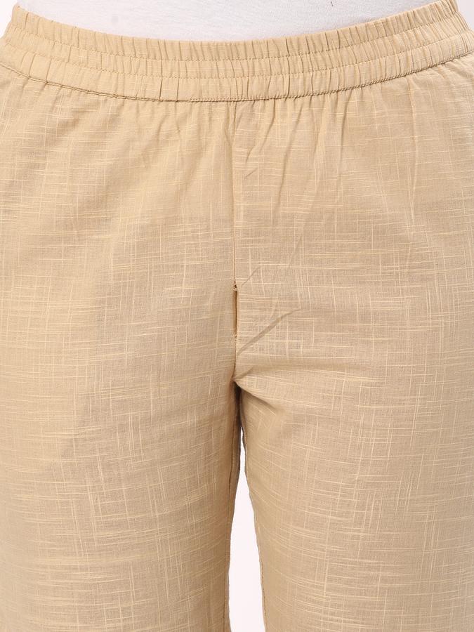 Women Relaxed Fit Pants image number 3