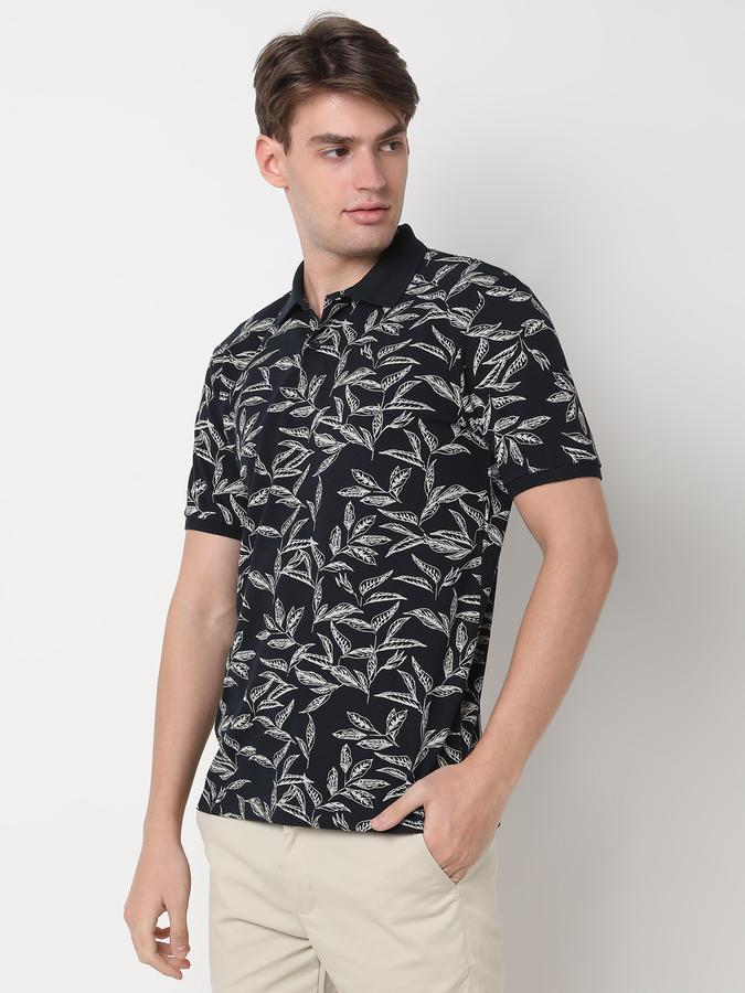 Men Leaf Print Regular Fit Polo T-Shirt image number 1