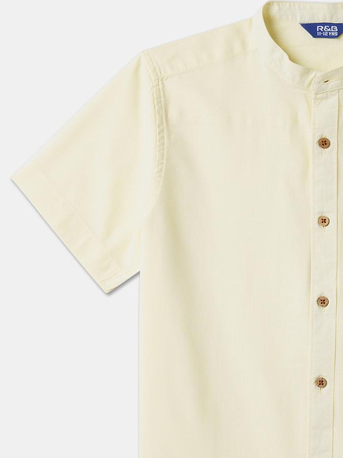 Boys Solid Casual Shirt image number 2