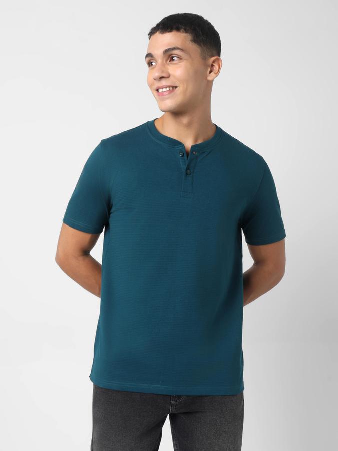 Men Regular Fit Henley T-Shirt with Short Sleeves image number 0