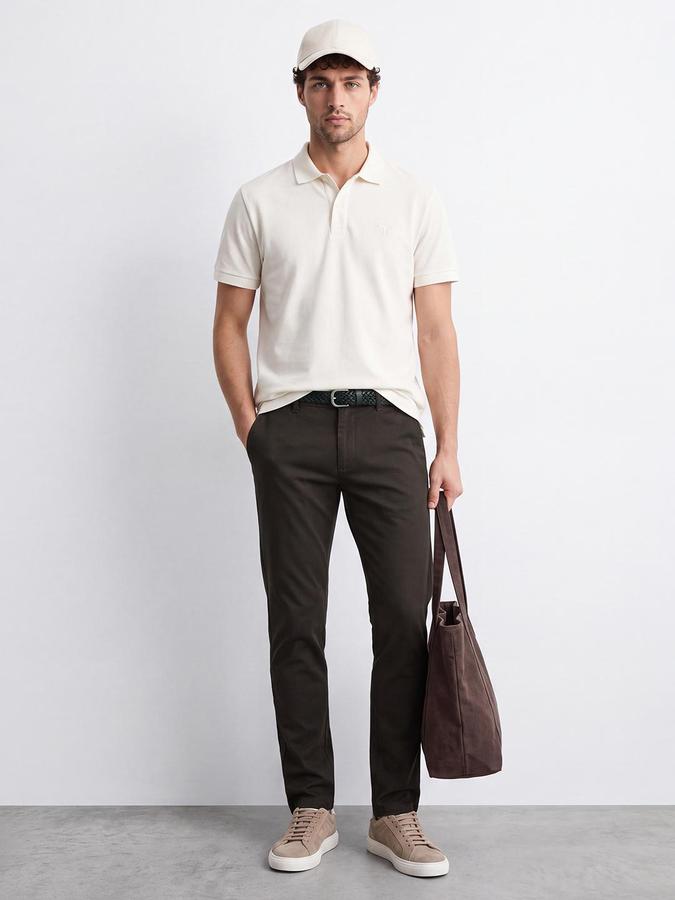 R&B Men Olive Mid Rise Regular Fit Chinos