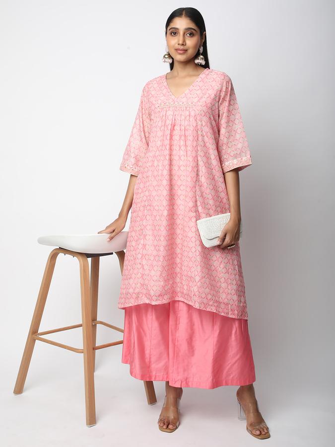 Women Viscose Relaxed Fit V Neck Embroidered Kurta