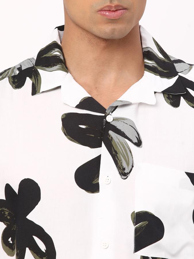 Men Floral Print Regular Fit Shirt data-index=