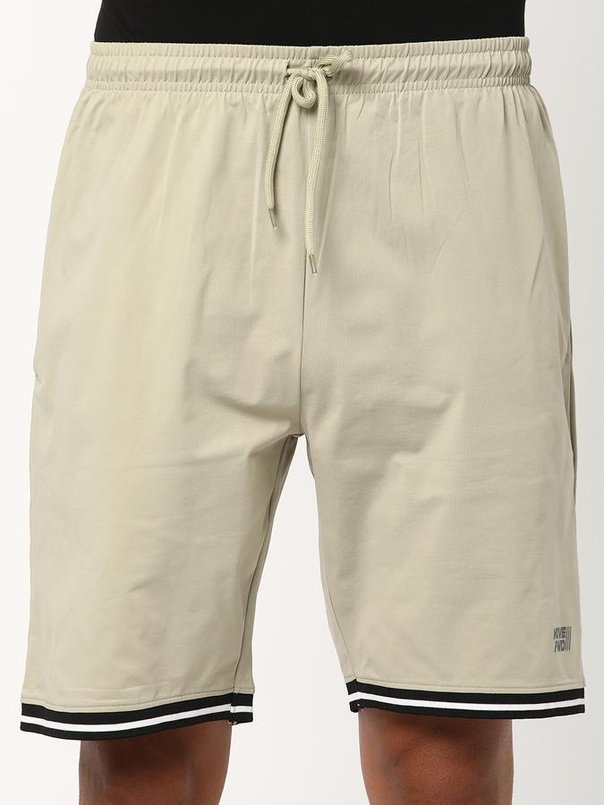 Men Flat-Front Regular Fit City Shorts image number 3