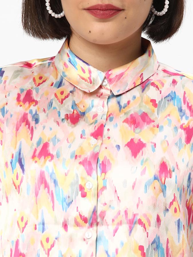 Women Relaxed Fit Floral Print T-Shirt image number 3