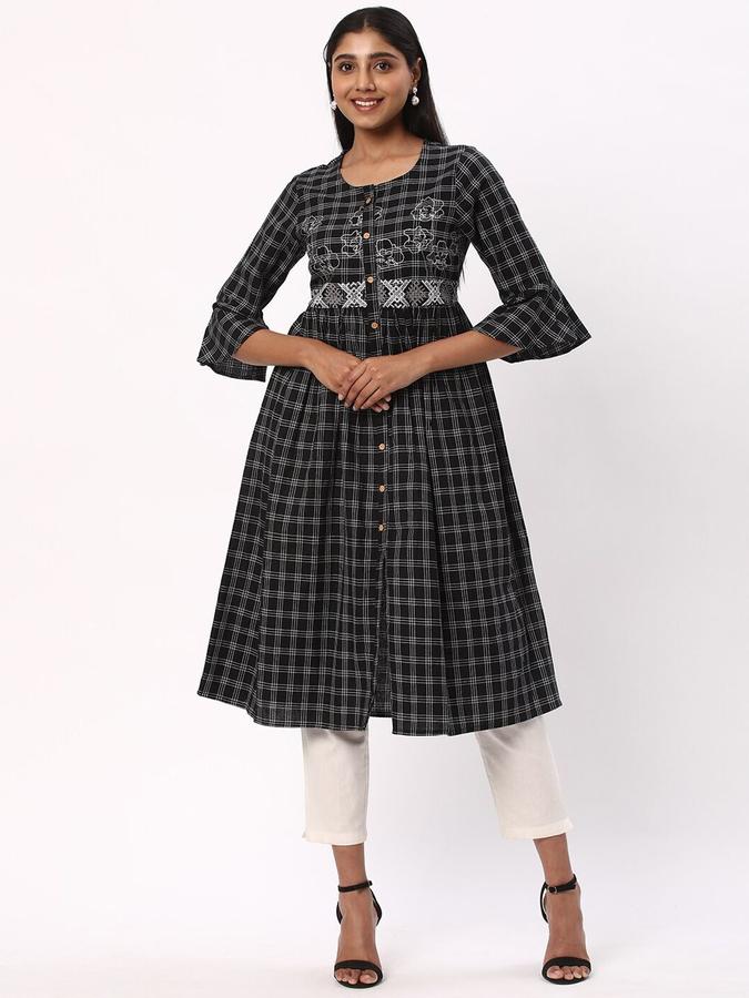 Women Cotton Regular Fit Round Neck Embroidered Kurta