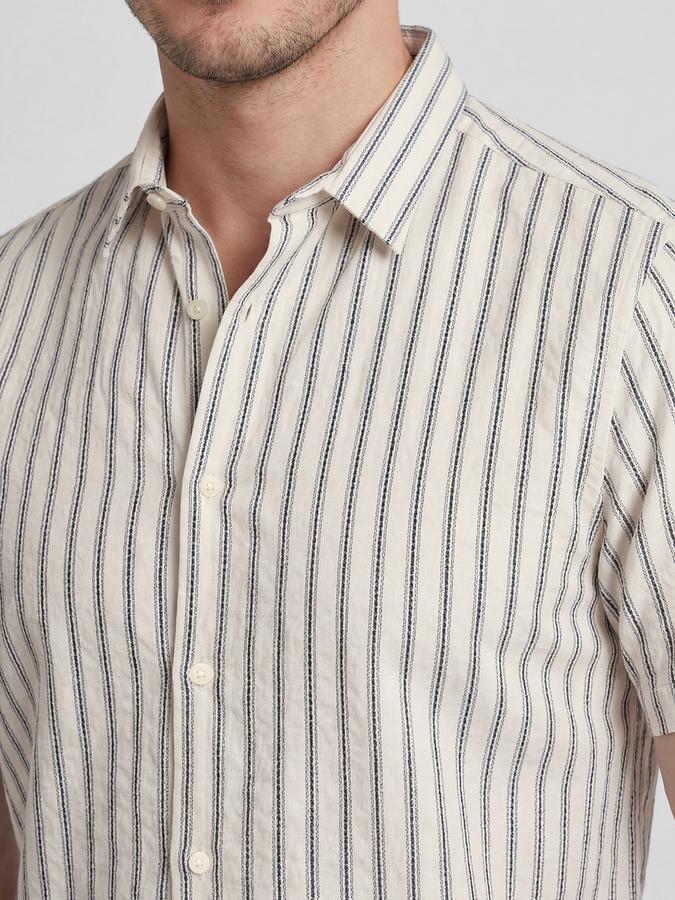R&B Off White Striped Men Spread Collar Short Sleeves Shirt
