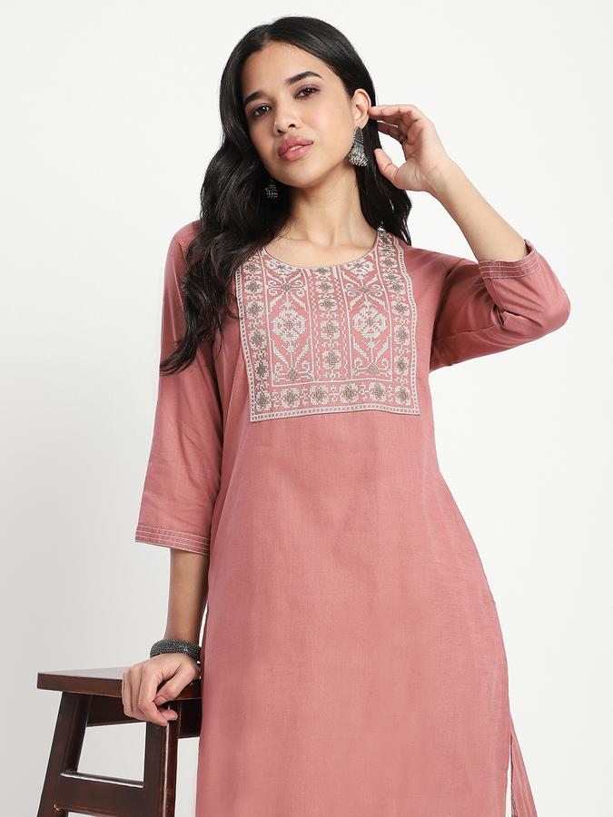 Women Cotton Straight Fit Round Neck Embroidered Kurta
