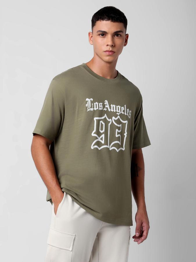 Men Typographic Print Loose Fit Round-Neck T-Shirt image number 2