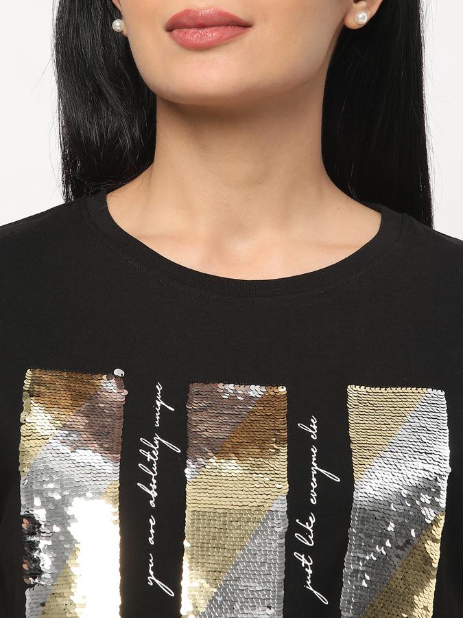 Women Embellished Relaxed Fit Top image number 3