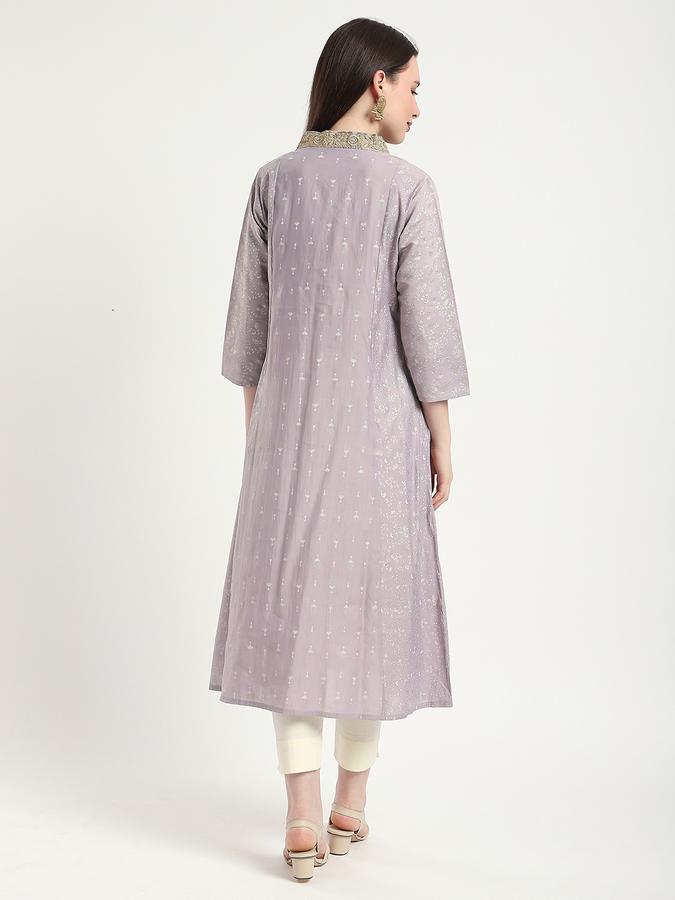 Women Polyester Regular Fit V Neck Embroidered Kurta