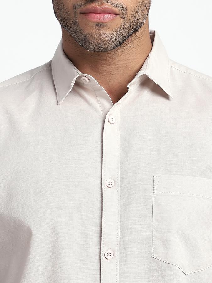 Men Cotton Regular Fit Button-Down Collar Solid Shirt