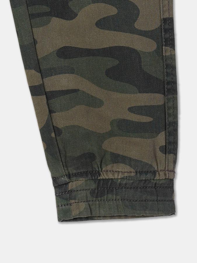 Boys Camouflage Print Relaxed Fit Cargo Pants image number 2