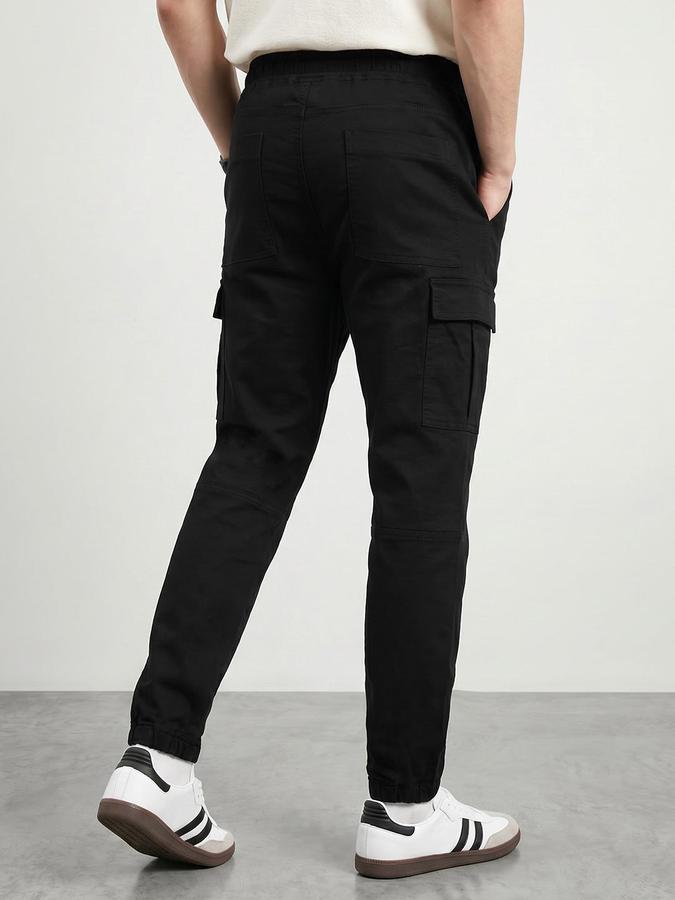R&B Men Black Relaxed Fit Mid Rise Cargo Jeans