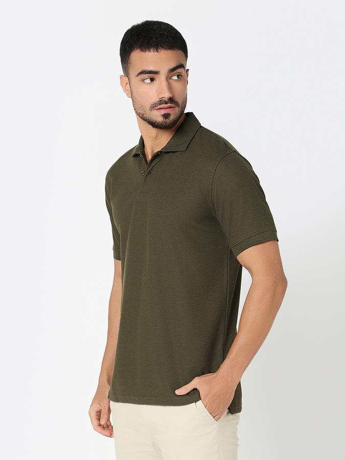 Solid Men Polo Neck T-Shirt image number 2
