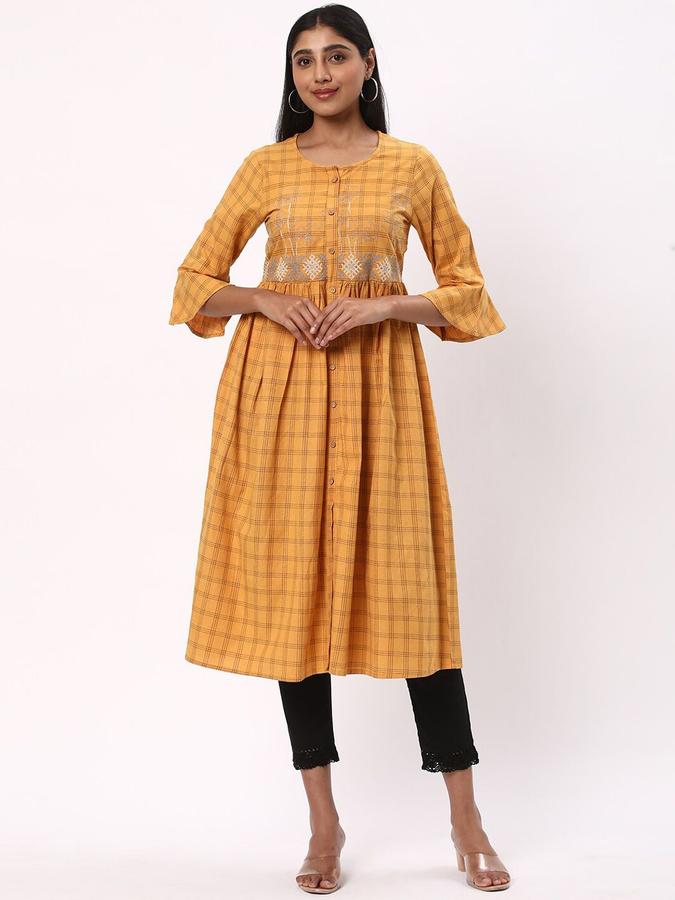 Women Cotton Regular Fit Round Neck Embroidered Kurta