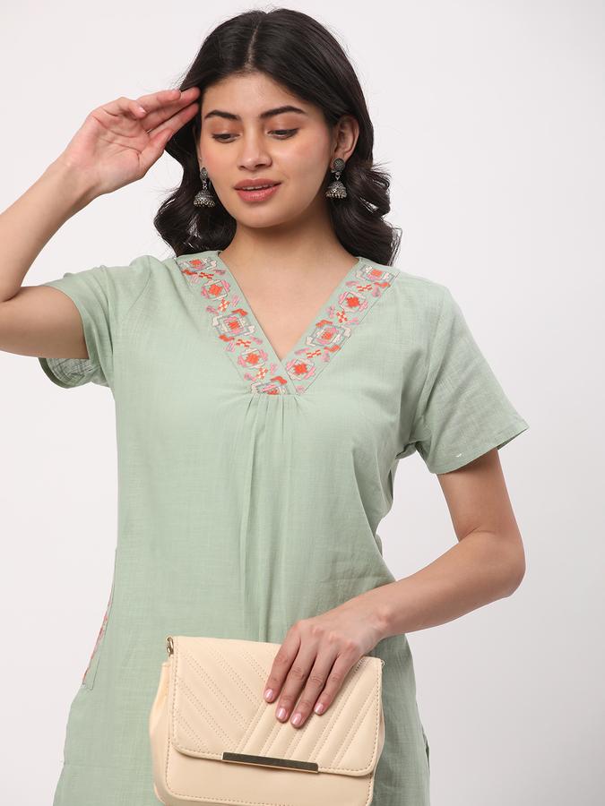 Women V-Neck Straight Kurta image number 0