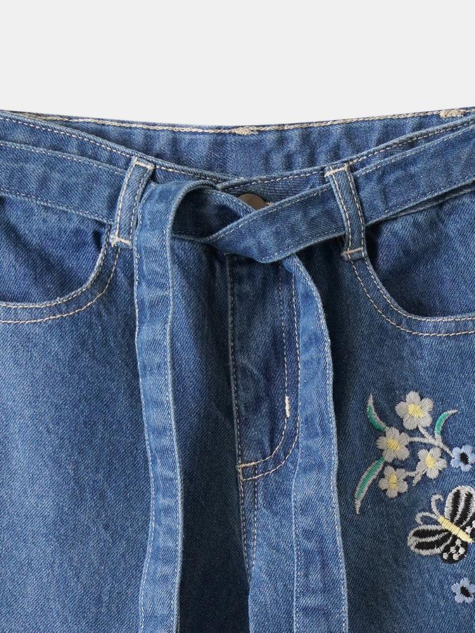 Girls Denim Regular Fit Zip Fly Embroidered Jeans
