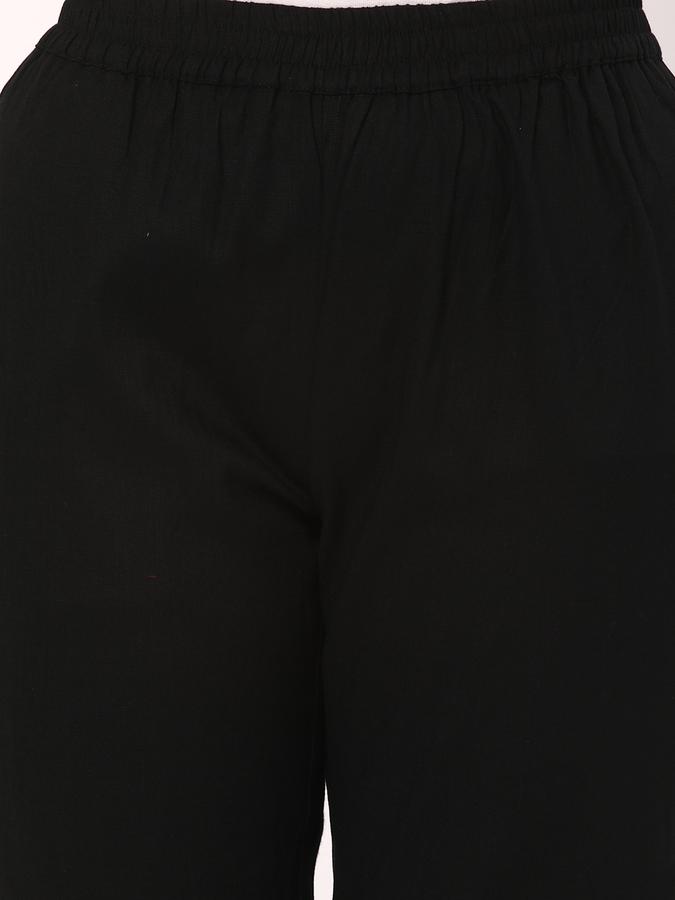 Women Slim Fit Pants image number 3