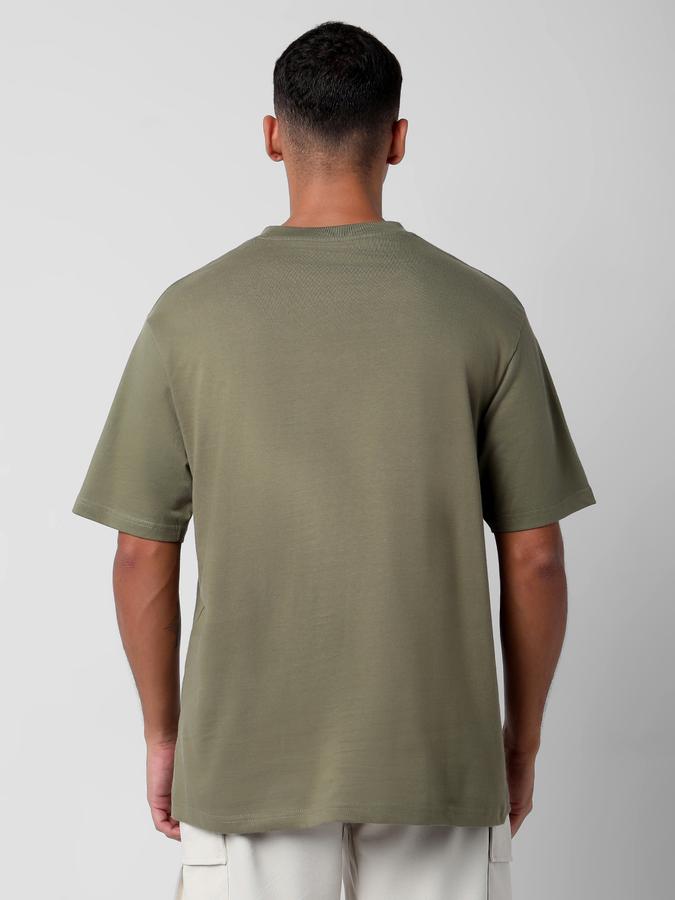Men Typographic Print Loose Fit Round-Neck T-Shirt image number 3