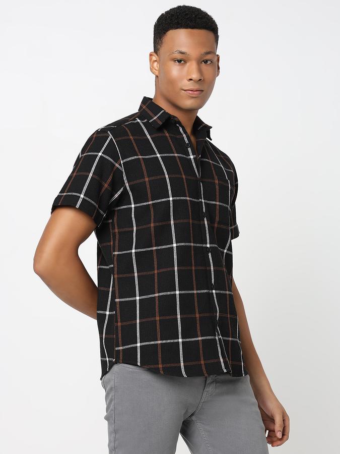 Men Cotton Regular Fit Point Collar Checked Shirt