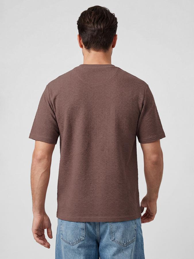 R&B Mauve Self Design Men Round Neck Regular Fit Short Sleeves T-Shirt 