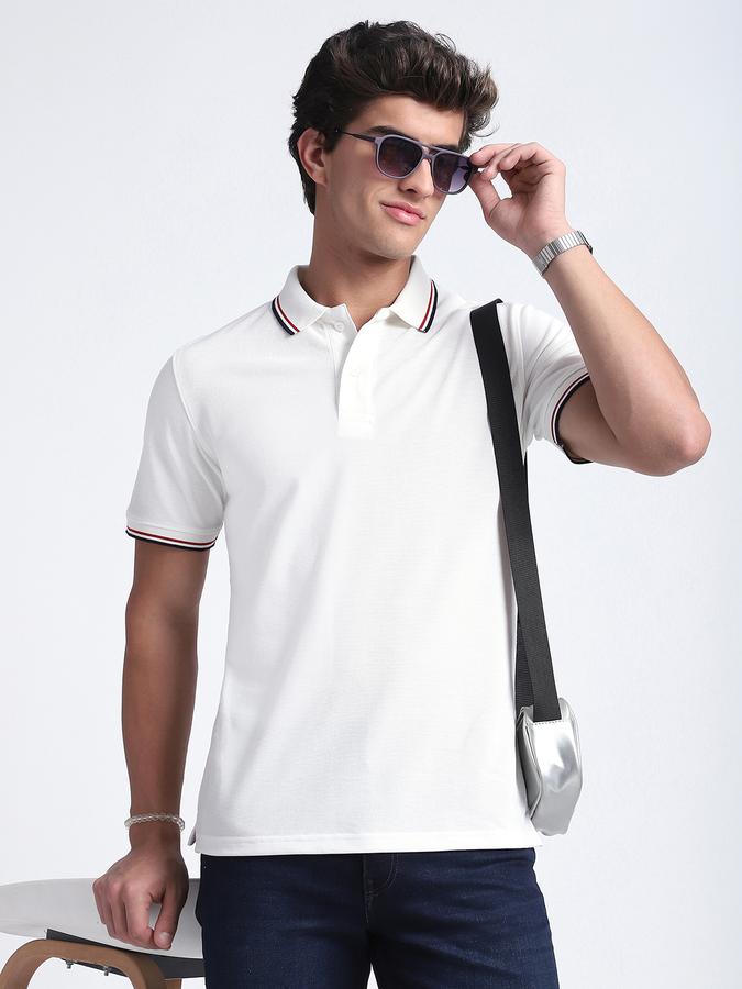 Men Cotton Blend Slim Fit Polo Neck Solid T-shirt
