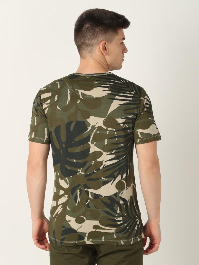 Men Tropical Print Crew-Neck T-Shirt image number 3