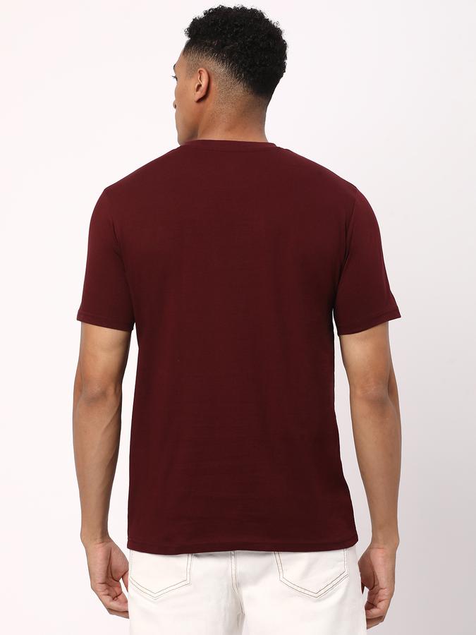 Men Typographic Print Regular Fit T-Shirt image number 2